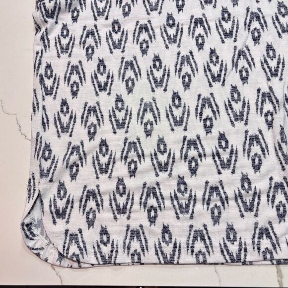 Gap | Women’s White Black Sleeveless Knit Geometric Printed Shirt Blouse Size S - Picture 5 of 16